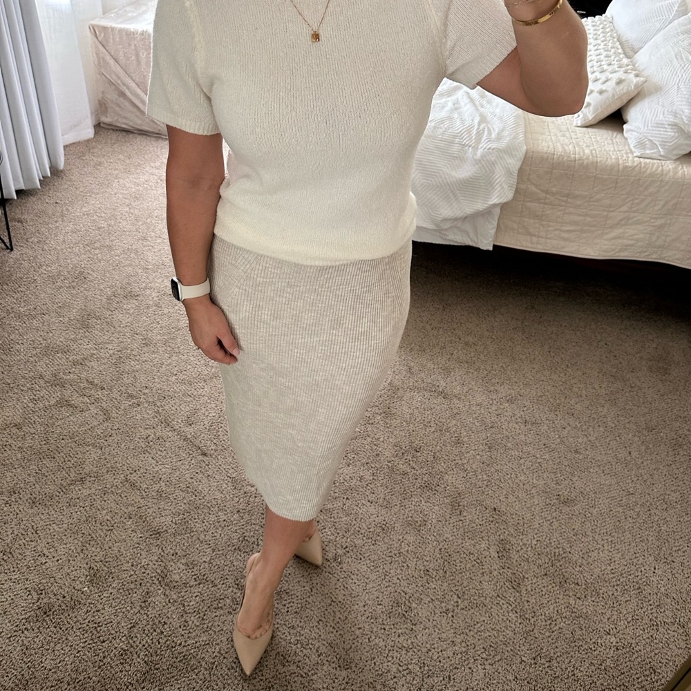 | abercrombie & fitch • cream heathered ribbed sweater skirt • large | - Picture 3 of 7